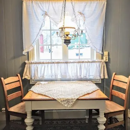 Haugtun Gardspensjonat Og Casa de hóspedes 2*
